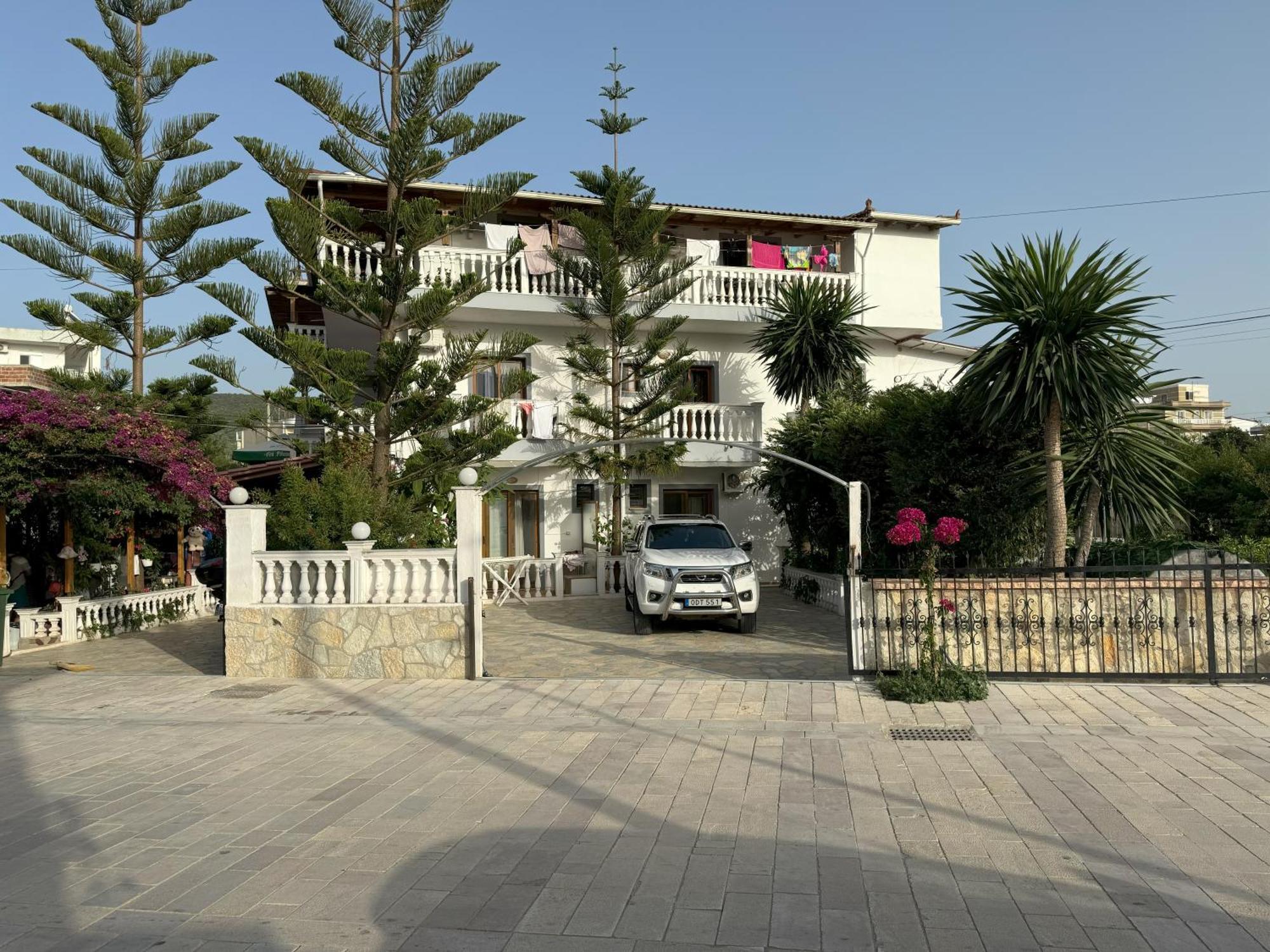 Garden Veli *