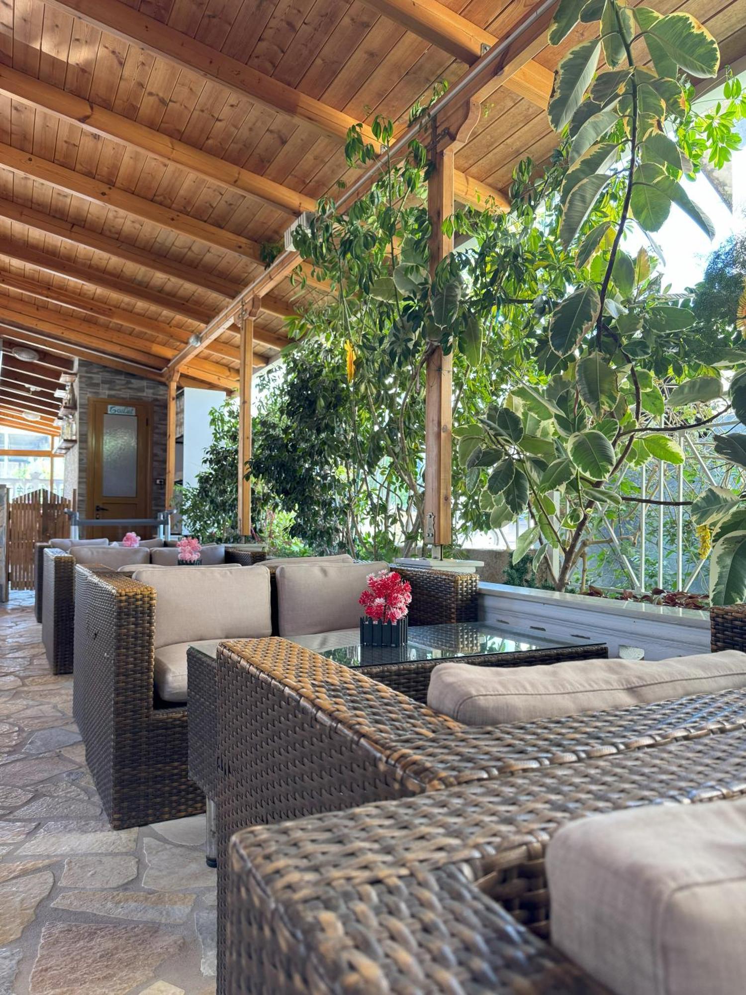 Garden Veli Apartment *